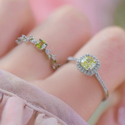 Clara Peridot Ring