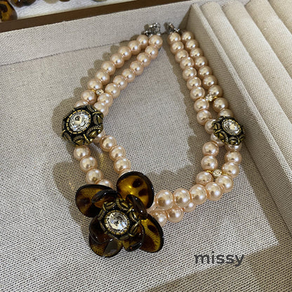 Indya Pearl Charm Choker