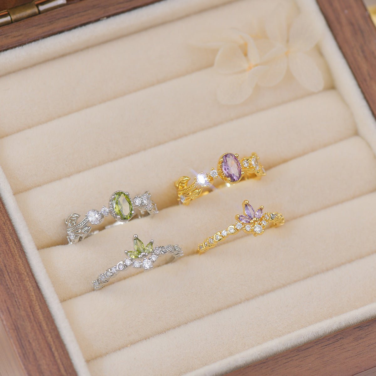 Peridot Rococo Ring Set