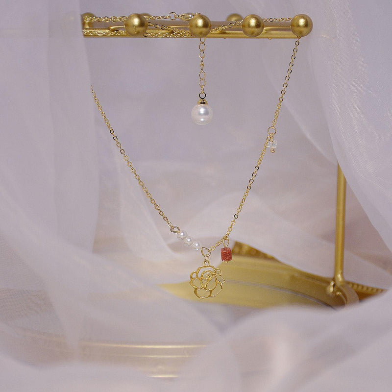 [] Rose Necklace