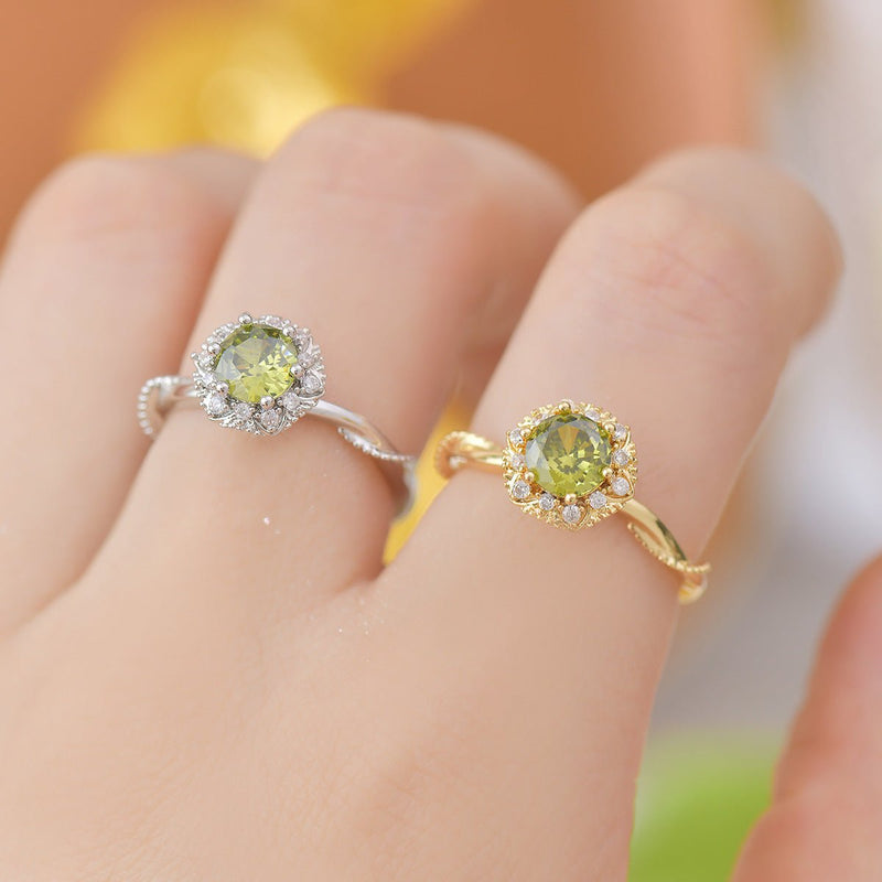 Twist Peridot Ring in Silver